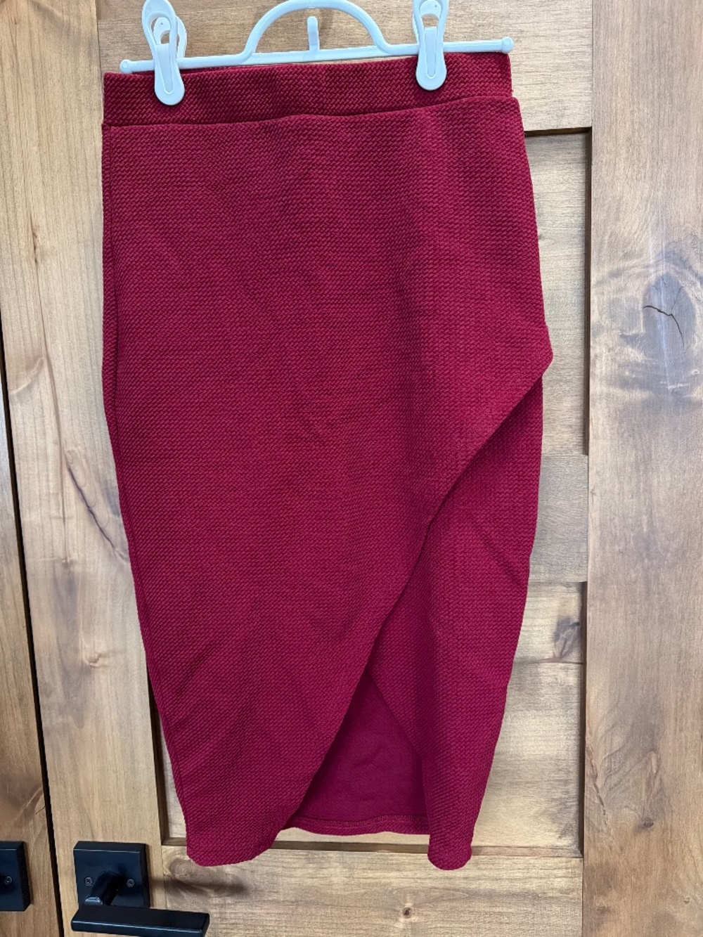 Unique style wine colored pencil skirt